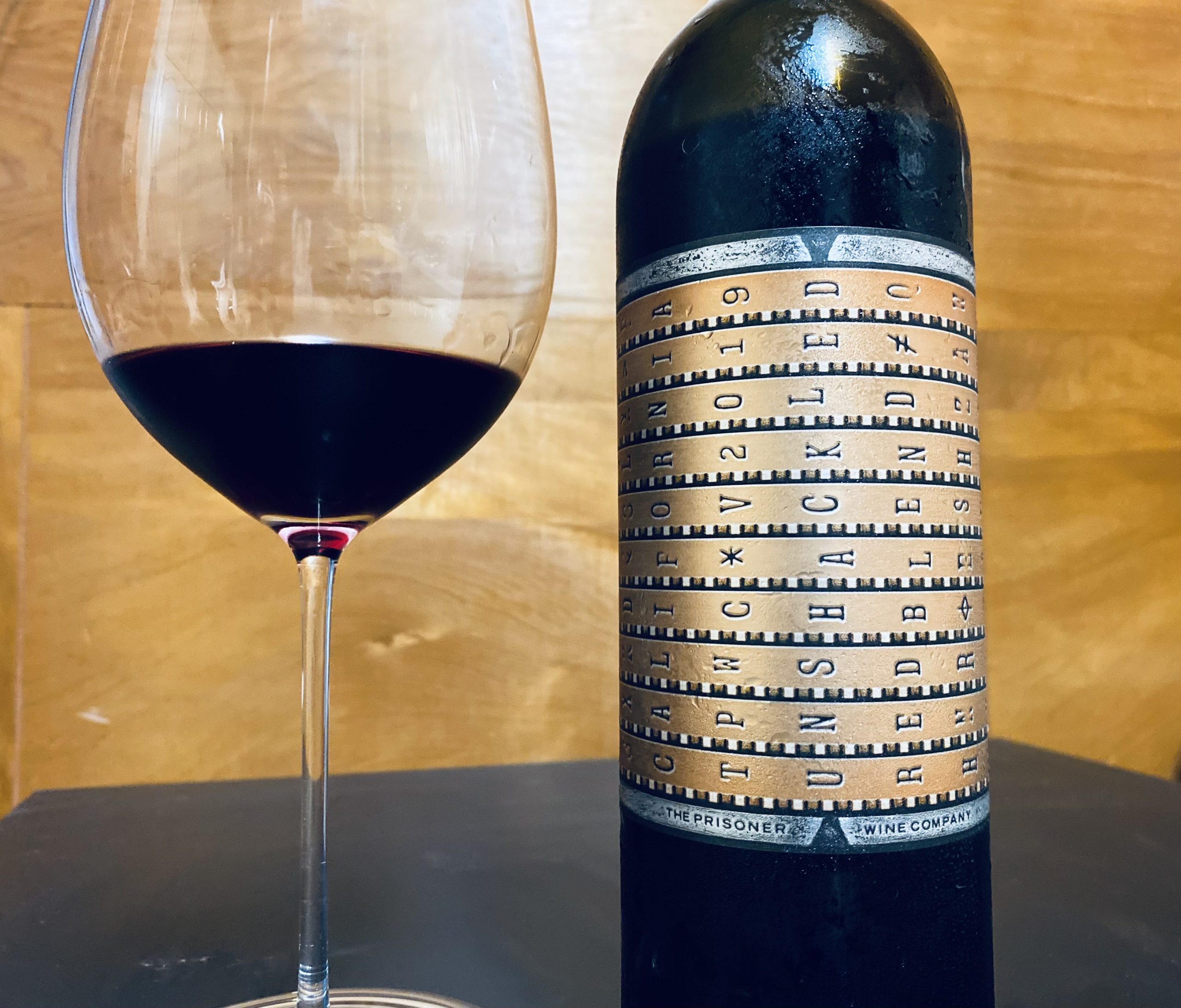 好市多 costco 紅酒推薦 Unshackled Red Blend - 瓶身